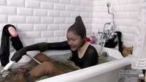 Wet pantyhose fun with Malishka (video update)