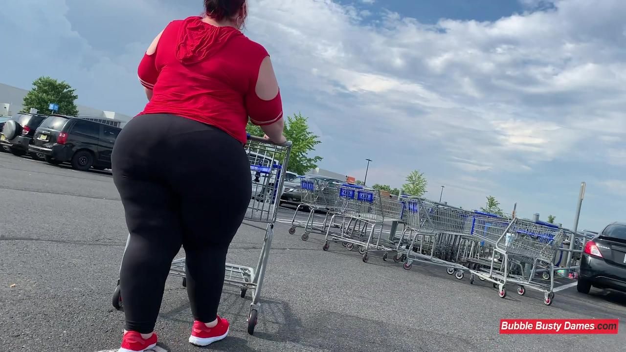 CURVY CANDID BOOTY - Clip 2