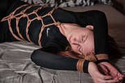 Sansa shibari in spandex