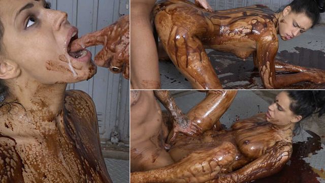 Syrup girl - mummified and fucked