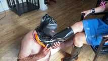 My #rubberbootlicker #footworship and #hunterboots