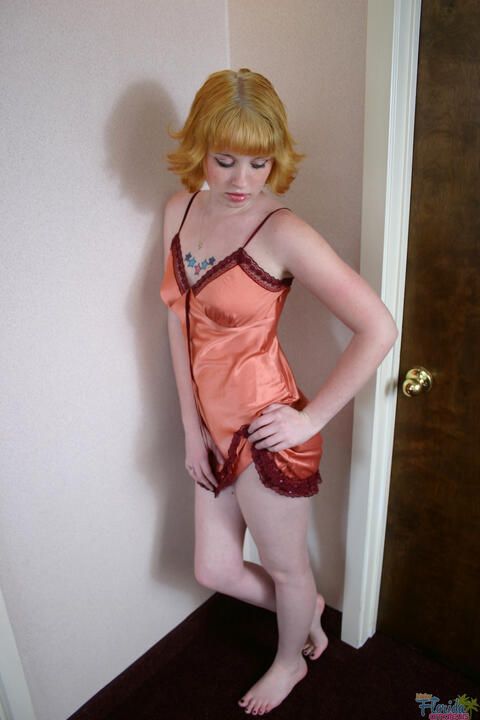 Kinky Florida Amateur Redhead Teen Barbie In A Orange Nighty