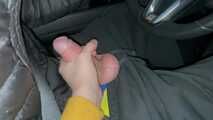 HANDJOB IM AUTO