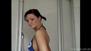 Bad Bath-Girl Kaja