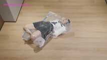 Xiaoyu Saved Herself After Blackout in Vacuum Bag