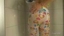 Wet leggings in the shower