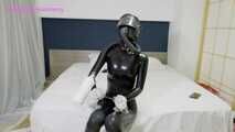 Xiaomeng in Latex Rebreathing