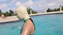 Asianrubberdoll in pool