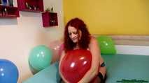 squeeze2pop ten U14 and U16 balloons