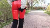 Red vinyl leggings and overknees, 2nd part