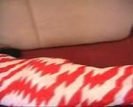 Marvita mumifiziert in roten und weißen Klebeband (Video)