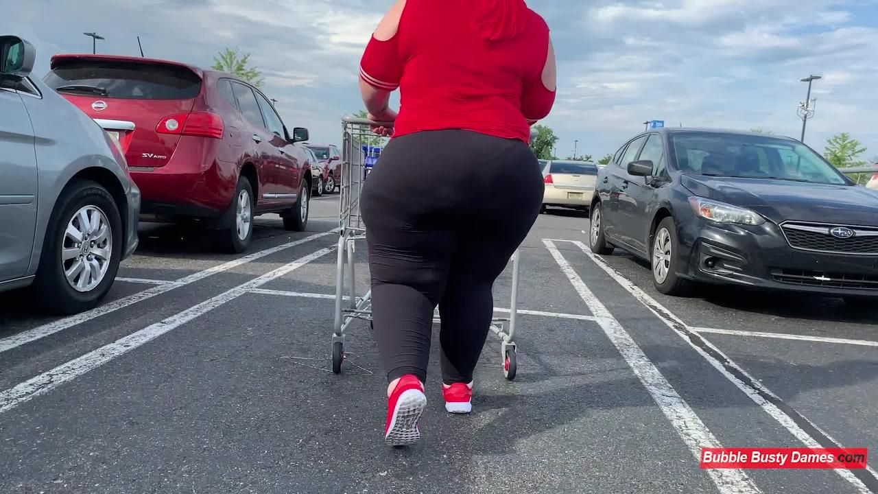 CURVY CANDID BOOTY - Clip 2