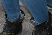 Tight handcuffs