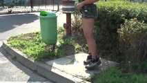 020171 Kathy Jogs In For a Pee