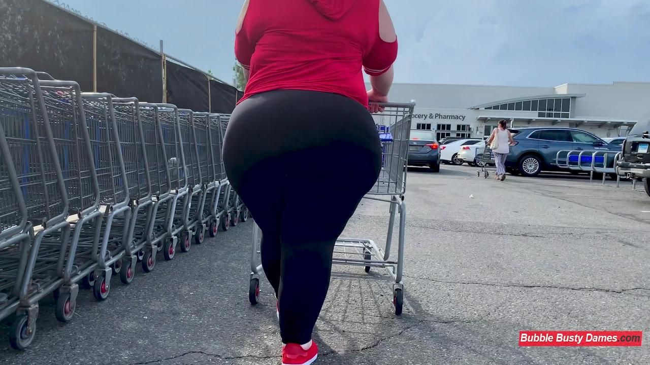 CURVY CANDID BOOTY - Clip 2