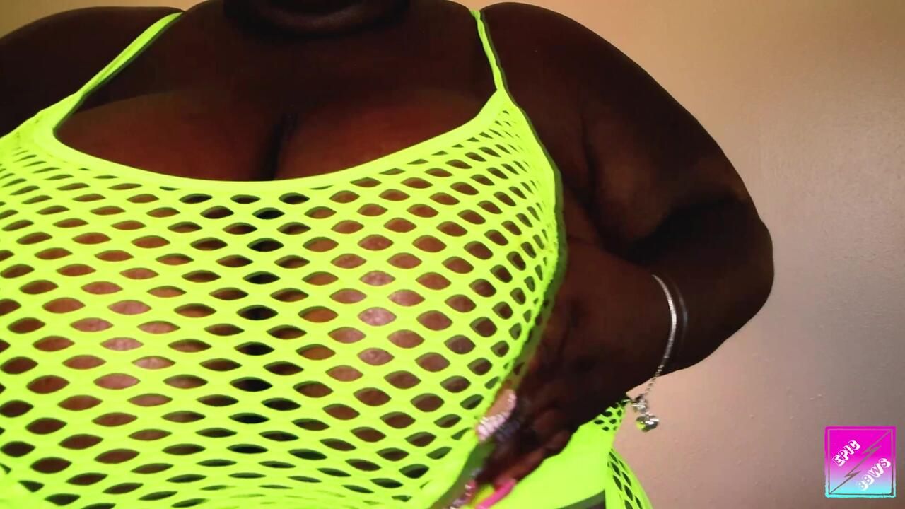 Real Busty Boobies - Thee Dripppp