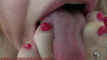 Licking Zazies young pussy