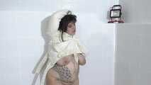 Straight Jacket Escape Challenge in the White Room for Lilith Kobayashi
