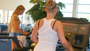 Katharina and Jenny during their workout in the fitness center wearing sexy shiny nylon shorts and tops (Pics)