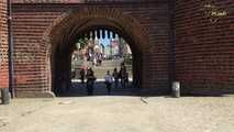 Bondage in Public • Lübeck: Holstentor