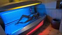 Geile Bitch im Solarium Ao gefickt