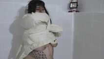 Straight Jacket Escape Challenge in the White Room for Lilith Kobayashi