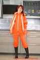 Miss Petra in AGU Regenanzug (original AGU) und darüber eine orange Adidas AGU Regenjacke. Extrem selten!