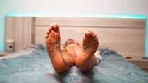 Feetlover! Watch me apply cream to my supple feet