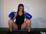 Amateur Milf Toni Role Playing As A Boxer