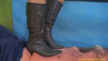 Daliah, high-heel-boots-massage