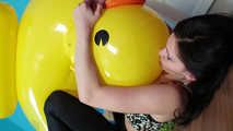 100 Jasmin and her huge rubber duck