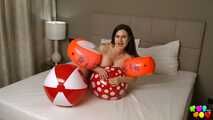 1139 Two thick breasts and two thick floaties