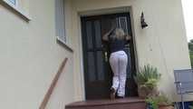 032054 Sam Pees On Her Friend's Doorstep