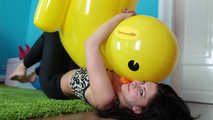 100 Jasmin and her huge rubber duck