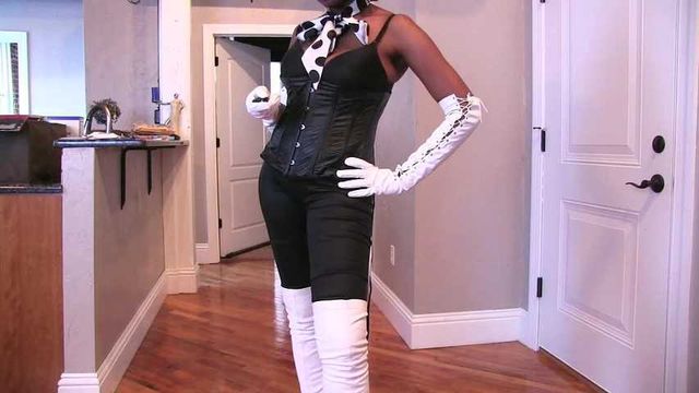 Latex boot praise 3