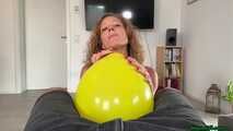 Blow2Pop three balloons between your legs