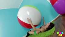 39 Karina‘s beach ball dream
