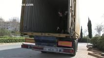 030049 Naughty Salma de Nora Jumps Into The Back Of A Truck To Pee