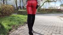 Red vinyl leggings and overknees, 2nd part