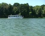 barefoot boat trip