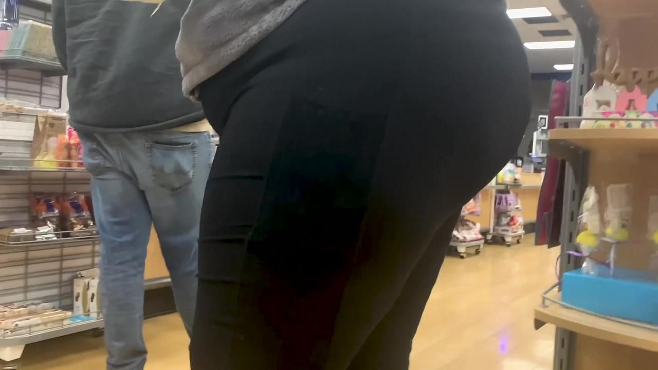 CURVY CANDID BOOTY - CLIP 3